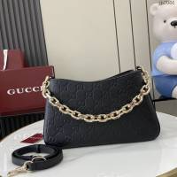 Gucci專櫃古馳最新款Emblem系列小號肩背包鏈條斜挎包 jh2066型號：815263