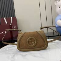 Gucci專櫃古馳最新款Blondie系列迷你肩背包斜挎女包 jh2145型號：815700