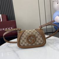 Gucci專櫃古馳最新款Blondie系列迷你肩背包斜挎女包 jh2146型號：815700