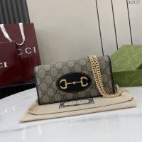 Gucci專櫃古馳最新款GG字母圖案Horsebit 1955系列鏈帶錢包 jh2177型號：621892