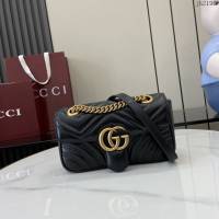 Gucci專櫃古馳最新款Marmont系列絎縫迷你手袋原廠皮鏈條女士挎包 jh2196型號：446744