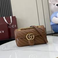 Gucci專櫃古馳最新款Marmont系列絎縫迷你手袋原廠皮鏈條女士挎包 jh2200型號：446744