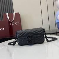 Gucci專櫃古馳最新款Marmont鏈條馬卡龍系列克色迷你手袋鏈條包 jh2205型號：699757