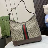 Gucci專櫃古馳最新款Ophidia系列GG中號肩背包水桶包 jh2222型號：781392