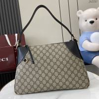 Gucci專櫃古馳最新款Emblem系列中號肩背包斜挎女包 jh2257型號：815217