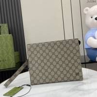 Gucci專櫃古馳最新款飾GG細節手拿包男士手包 jh2294型號：768255