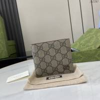 Gucci專櫃古馳最新款飾GG細節錢包小件皮革男士短夾錢包 jh2297型號：768243