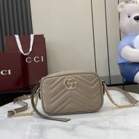 Gucci專櫃古馳最新款Marmont系列迷你肩背包鏈條挎包 jh2363型號：634936