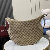 Gucci專櫃古馳最新款2025早春系列Body雙鎖扣手袋肩背包 jh2370型號：800194
