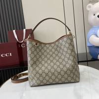 Gucci專櫃古馳最新款Emblem系列小號肩背包 jh2373型號：815103