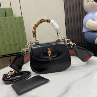 Gucci專櫃古馳最新款Bamboo 1947系列迷你竹節手提包肩背女包 jh2454型號：786482