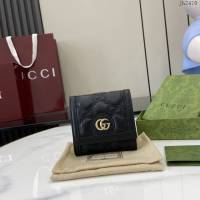 Gucci專櫃古馳最新款Matelassé多功能零錢卡包 jh2470型號：723799