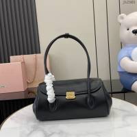 miumiu繆繆專櫃最新款法棍包手拎見肩背女包 jh2565型號：5BD265