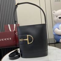 Gucci專櫃古馳2025春夏系列最新款水桶包手提單肩斜挎女包 jh2620型號：833660