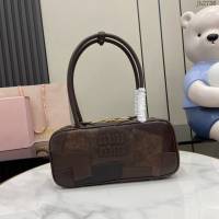 MIU MIU專櫃繆繆最新款拼接保齡球包手提肩背包 jh2736型號：5BB147