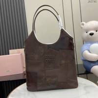 MIU MIU專櫃繆繆最新款hobo托特拼貼腋下包 jh2741型號：5BG231