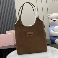 MIU MIU專櫃繆繆最新款hobo托特燈芯絨腋下包 jh2743型號：5BG231