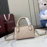 Gucci專櫃古馳最新款Emblem系列超迷你手提包肩背女包 jh2845型號：815256
