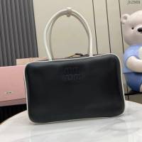 MIU MIU專櫃繆繆最新款公事包小牛皮手提包 jh2869型號：5BB117