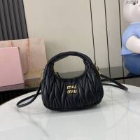 MIU MIU專櫃繆繆最新款迷你MiuWander手袋手提肩背包 jh2879型號：5BP078