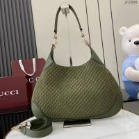 Gucci專櫃古馳最新款Body雙鎖扣肩背包 jh2930型號：834981