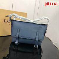 LOEWE羅意威 專櫃同步 Military Messenger 經典百搭信使包 男女同款 0168  jdl1141