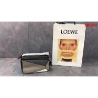 LOEWE羅意威 原單品質 特殊管道貨源 Puzzle手袋 對版顏色拼接 可單肩斜挎  jdl1233