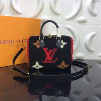 LV包 LV女包 M55423 經典Speedy25手袋 LVTeddy系列 LV羊毛枕頭包 手提包 LV單肩斜挎包  ydh3294