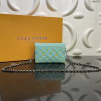 Louis Vuitton新款女包 M80744 路易威登Pochette Coussin链条包 Monogram压纹绵羊皮LV小挎包  ydh4168