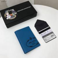 prada護照夾 普拉達專櫃最新十字紋牛皮款 2MV017 PRADA男士護照夾  pyd2110