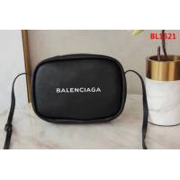 BALENCIAG巴黎世家 BALENCIAGA EVERYDAY 大號 系列之今年新品 中婆婆推薦 相機包  BL1521