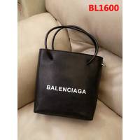 BALENCIAG巴黎世家 有掛件 18新款 粒面頭層小皮手提袋 單肩斜挎包  BL1600