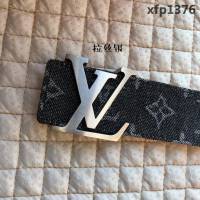 路易威登LV 時尚經典款 專櫃款最夯金屬扣 高端男士皮帶  xfp1376