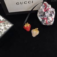 GUCCi飾品 古馳最新限定系列 鑲嵌施華洛水晶 Gucci草莓胸針  zgbq1064