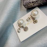 Dior飾品 迪奧經典熱銷款耳環 秋冬新款大小珍珠雙球耳釘  zgd1043