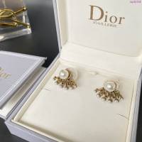 Dior飾品 迪奧經典熱銷款JADIOR復古字母扇型珍珠耳釘耳環  zgd1314