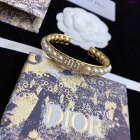 Dior飾品 迪奧經典熱銷款字母開口珍珠手鐲手環  zgd1418