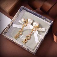 Dior飾品 迪奧經典熱銷款DIOR迪奧字母彩鑽珍珠耳釘耳環  zgd1431
