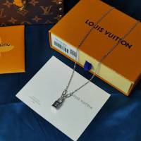 Louis Vuitton新款飾品 路易威登Edge Cadenas項鏈 LV大氣掛鎖吊墜項鏈  zglv1818