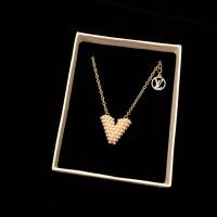 Louis Vuitton新款飾品 路易威登字母珍珠項鏈 LV爆款字母v鎖骨鏈  zglv1863