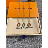 Louis Vuitton新款飾品 路易威登四葉草鏤空項鏈 LV圓形老花鎖骨鏈  zglv2034