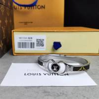 Louis Vuitton新款飾品 路易威登老花皮手鐲 LV銀色字母手環  zglv2047