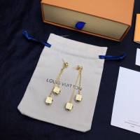 Louis Vuitton新款飾品 路易威登字母四葉草方形吊墜耳環 LV鏈條耳吊耳釘  zglv2133