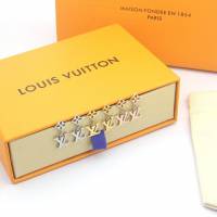 Louis Vuitton新款飾品 路易威登字母老花耳環 LV四葉草鏤空耳釘  zglv2178