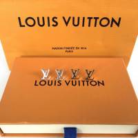 Louis Vuitton新款飾品 路易威登經典字母耳釘 LV玫瑰金銀色金色字母耳環  zglv2179
