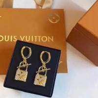 Louis Vuitton新款飾品 路易威登進口晶鑽鏈條鎖耳釘 LV四葉草鎖頭滿鑽耳環耳吊  zglv2240