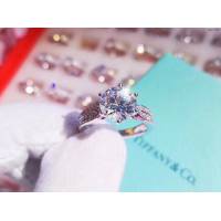 Tiffany純銀飾品 蒂芙尼女士專櫃爆款Setting六爪鑲嵌鑽石戒指  zgt1680