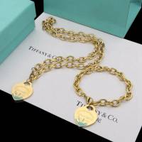 Tiffany飾品 蒂芙尼女士專櫃爆款環扣愛心吊墜手鏈項鏈  zgt1791