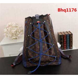 LV路易威登 2018春夏時裝秀的Backpack Outdoor雙肩包 M43834  Bhq1176