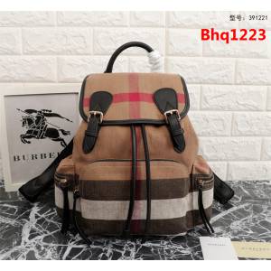 BURBERRY巴寶莉 時裝秀主打配飾 Canvas格紋雙肩包 391222  Bhq1223
